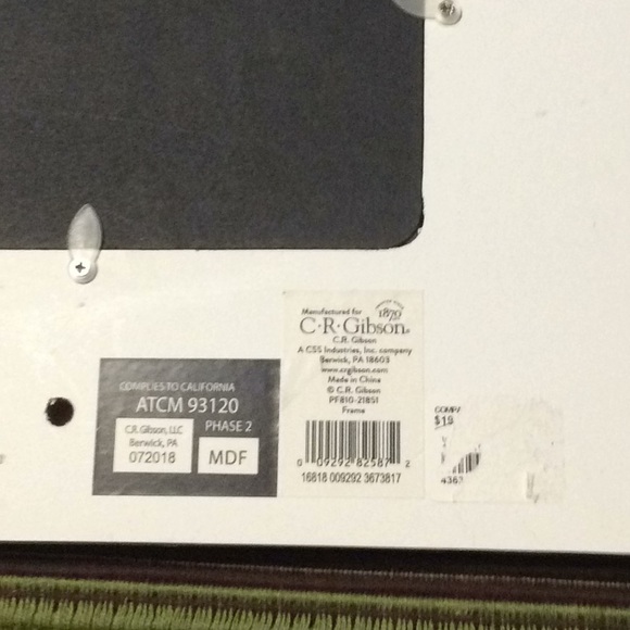 NWT vntg 8” x 10” photo Frame Love lives here. - Picture 4 of 4